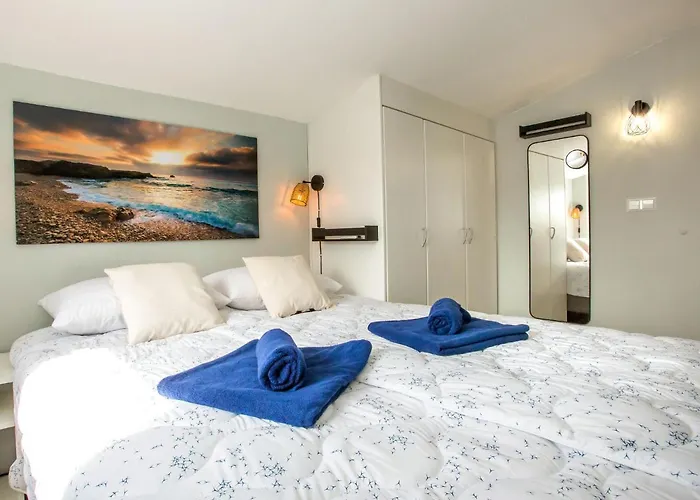 Clemenvillas I By Interhome Daire