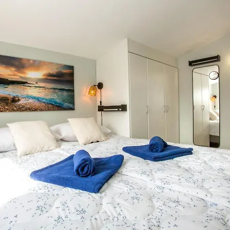 Clemenvillas I By Interhome Lejlighed